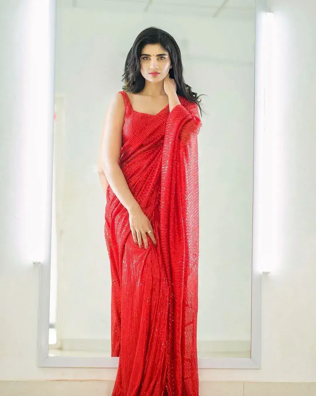 INDIAN ACTRESS JABARDASTH VARSHA IMAGES IN RED COLOUR SAREE 3